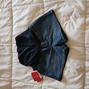 Maternity shorts *size 2